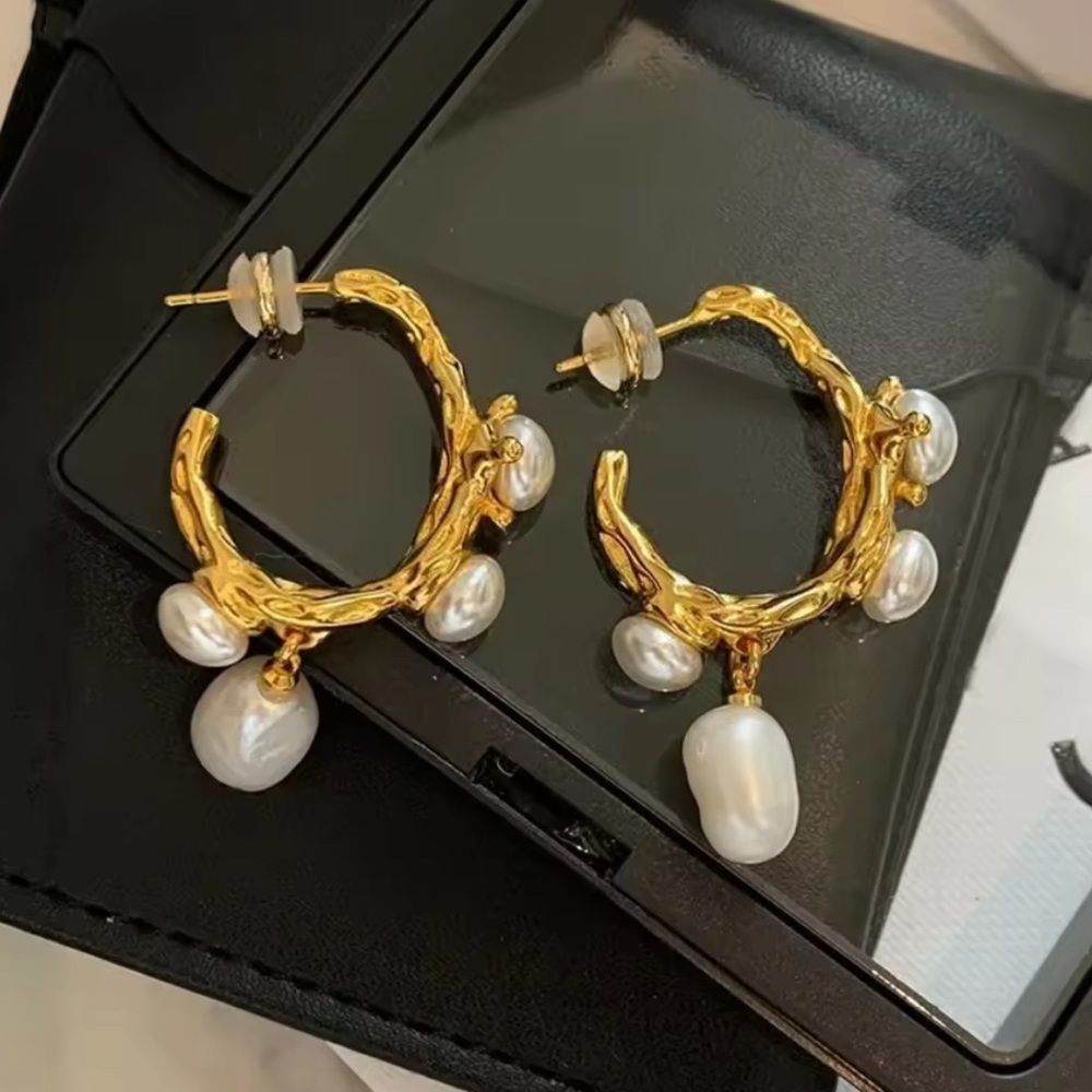 NEW Anthropologie Earrings Gold Molten Metal Baroque Pearl SB01